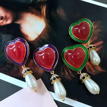 1 par de vintage galvanizados medieval coração vermelho verde/vermelho púrpura esmalte esmalte elegante ouvidos