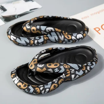 Moda Masculina Flip-Flops Casa Chinelos De Quarto 2022 Verão De Novo A Impressão Da Personalidade Coreano Sapatos De Praia Masculino Televisão Casual Sola Macia Slides